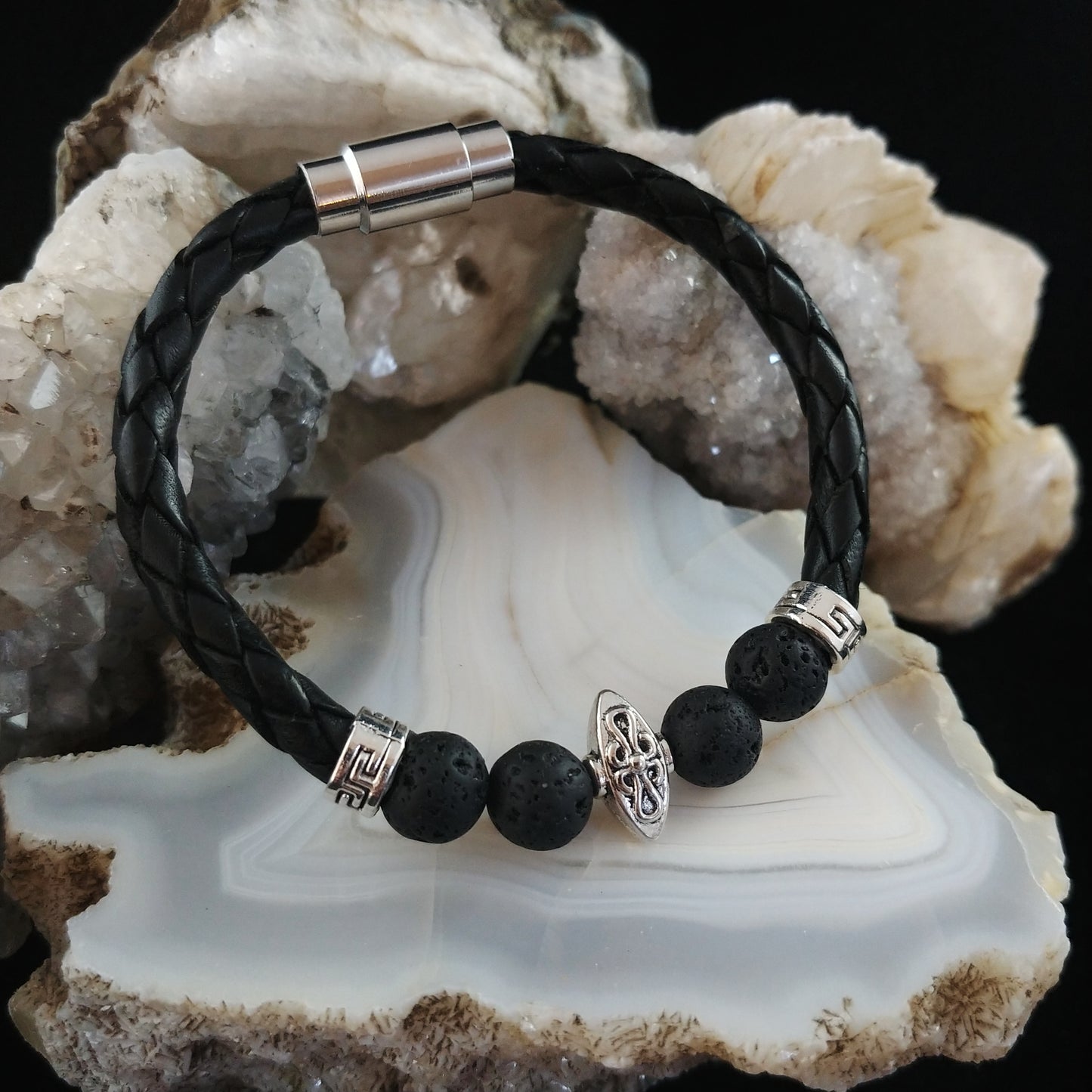 Eivör - Eivor Leather bracelet with Viking style centerpiece and magnetic clasp