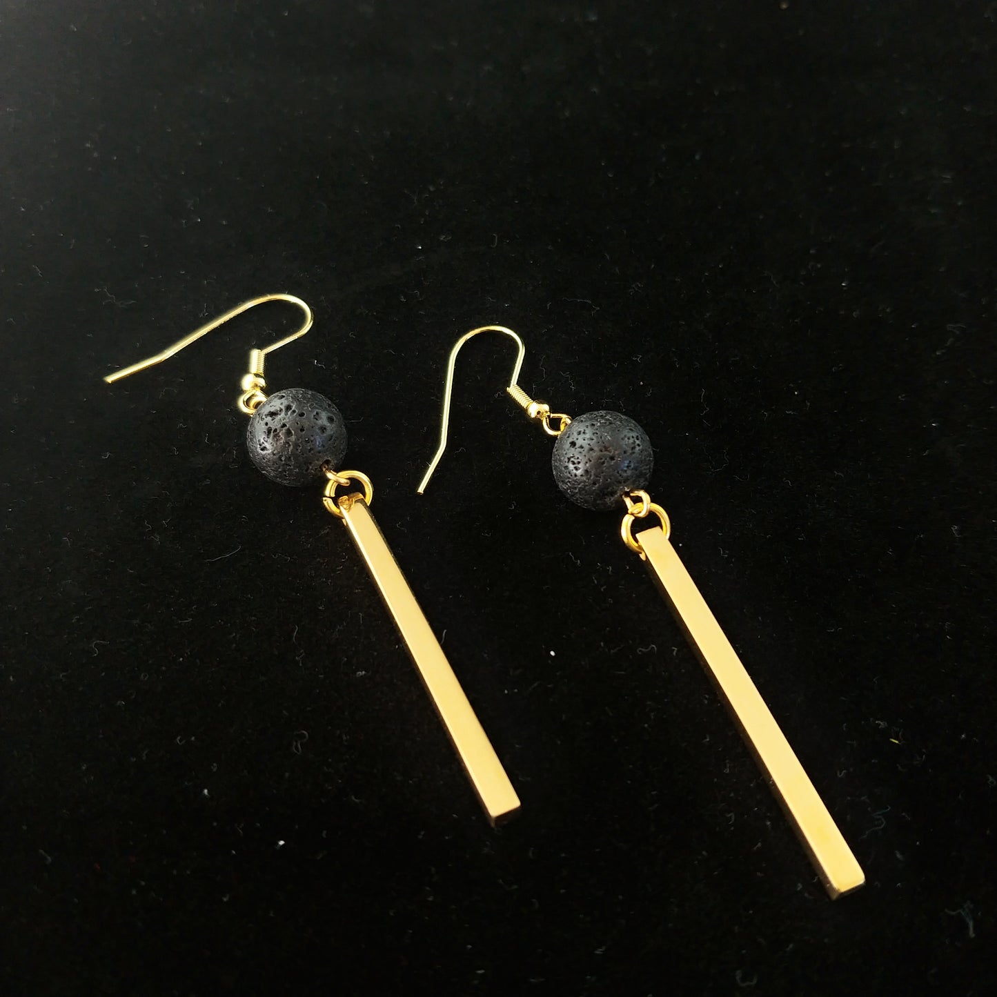 The Lava and Golden Bar Jewelry Set - Set of Earrings and Necklace with Golden Stainless Steel Bar and Lava - Monolith Series - Iceland