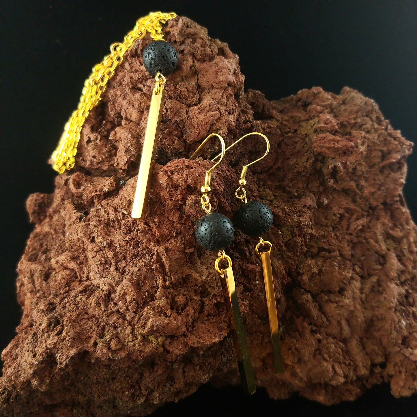 The Lava and Golden Bar Jewelry Set - Set of Earrings and Necklace with Golden Stainless Steel Bar and Lava - Monolith Series - Iceland