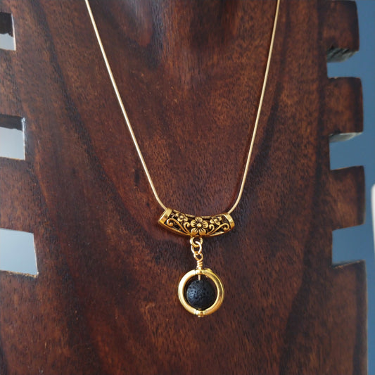 Golden Valkyrie Necklace - Gull Valkyrju Hálsmen