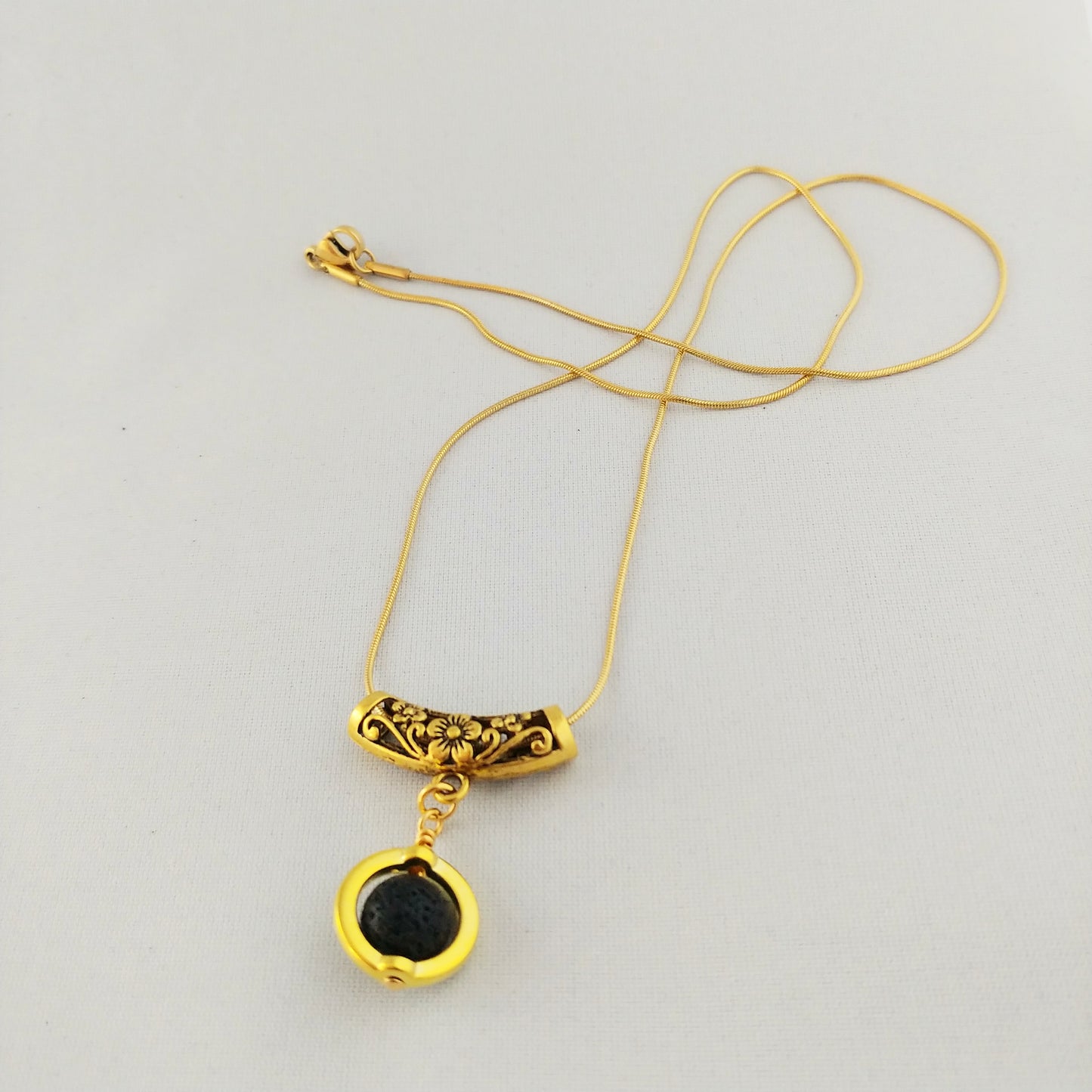 Golden Valkyrie Necklace - Gull Valkyrju Hálsmen