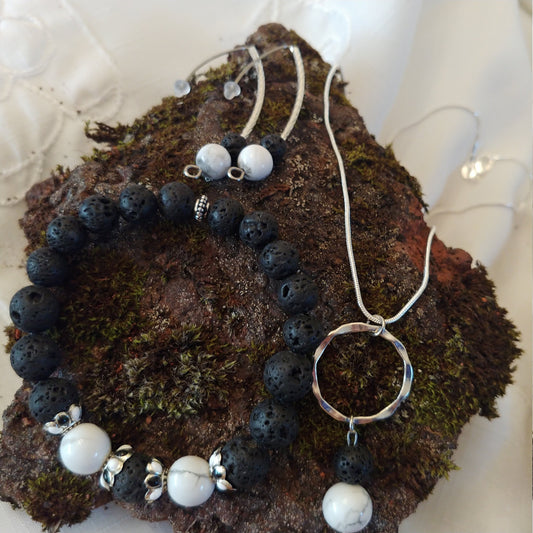 Iceland Set - A Set of White Howlite Jewelry || Necklace - Bracelet and Earrings || Lava Rock Reykjavík
