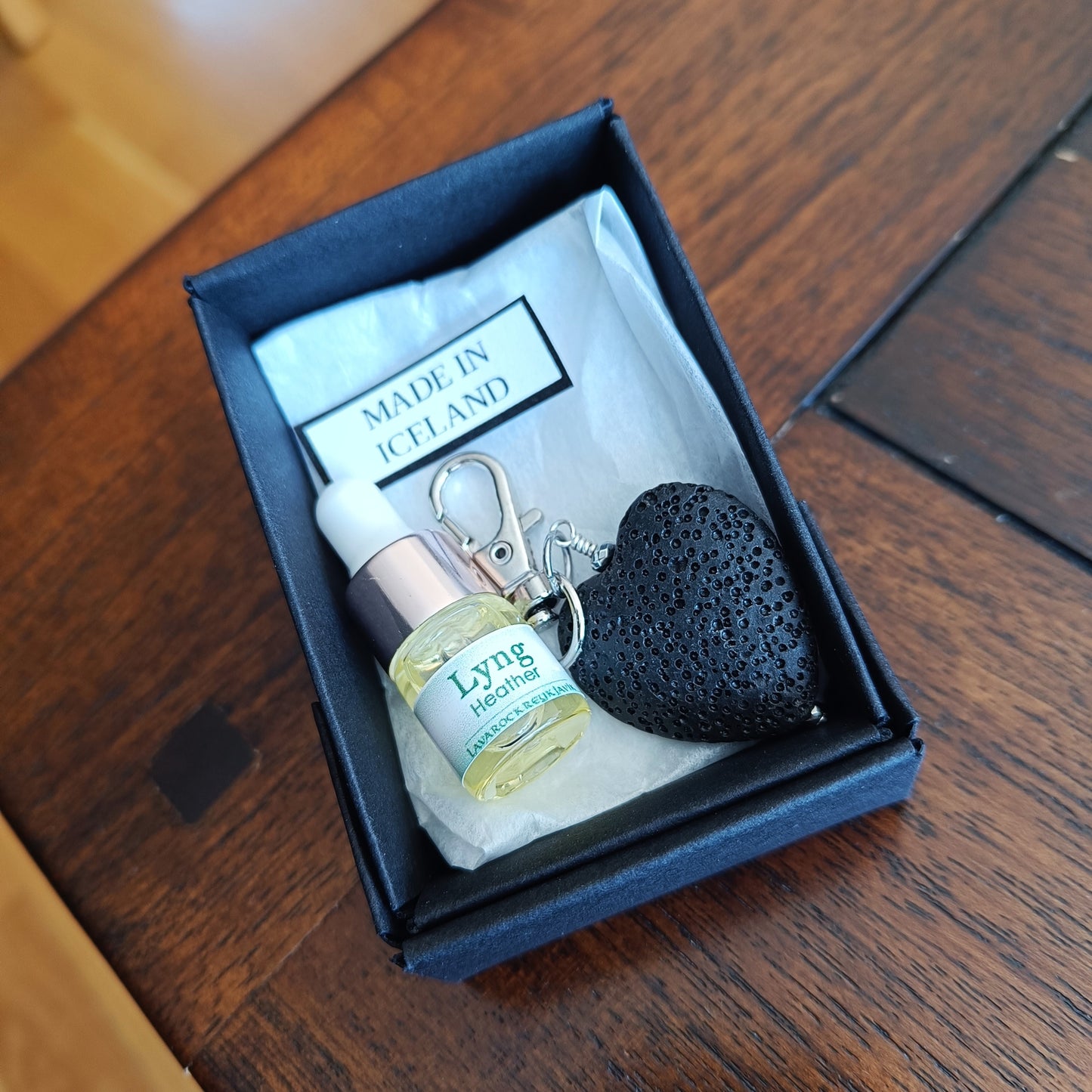 Heart Aroma - Essential Oil and Lava Heart Diffuser Set