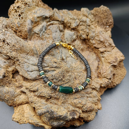 Malachite Stone Bracelet with Thin cut lava stones