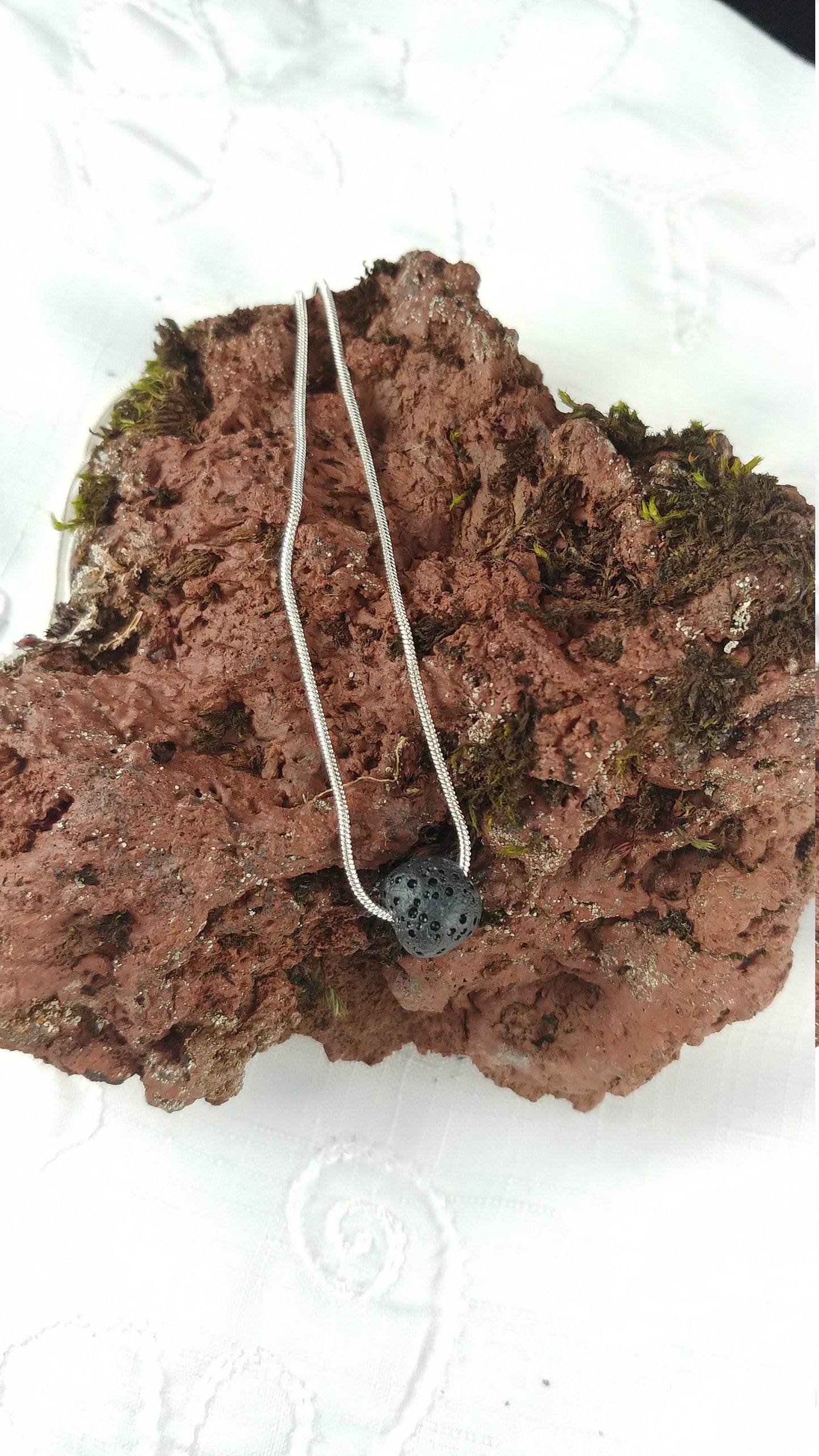 Infinity Neklace - Free-Floating Lava Necklace with 10mm Lava Stone