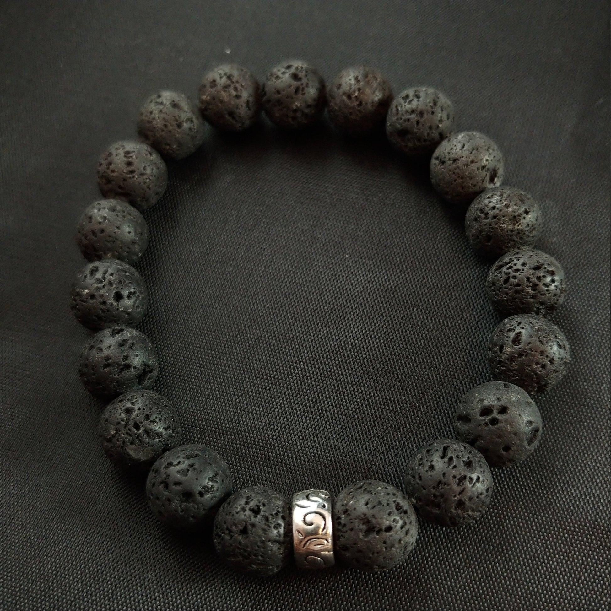 Plain Icelandic lava bracelet unisex